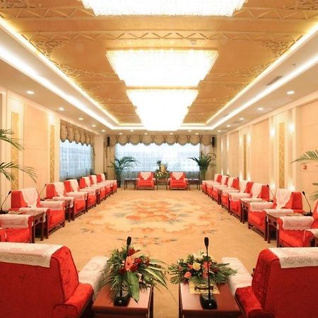 Hami Hotel Bagian luar foto
