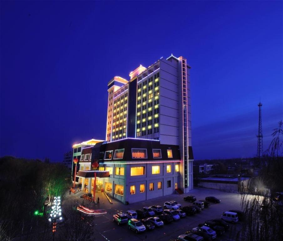 Hami Hotel Bagian luar foto