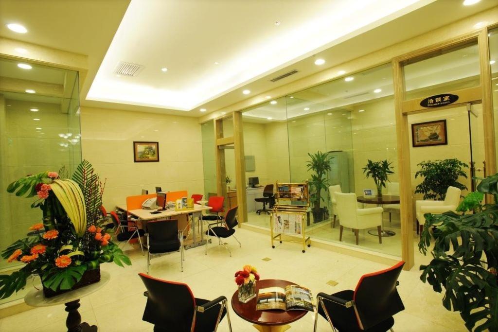 Hami Hotel Bagian luar foto