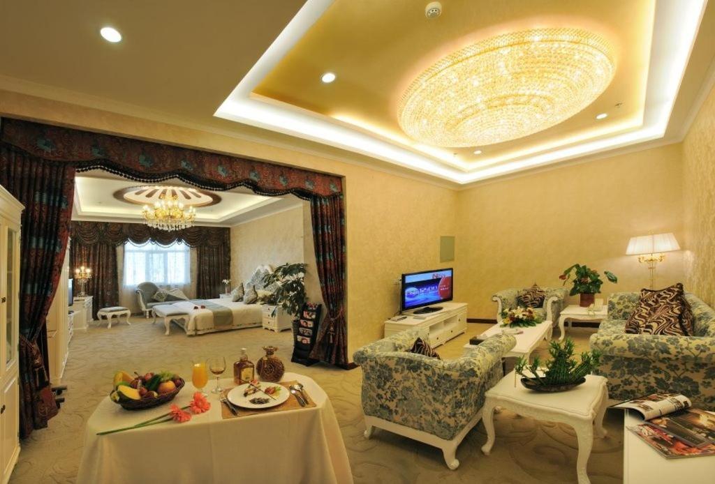 Hami Hotel Bagian luar foto