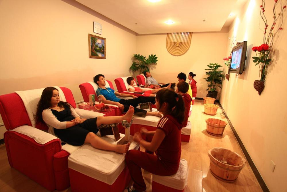 Hami Hotel Bagian luar foto